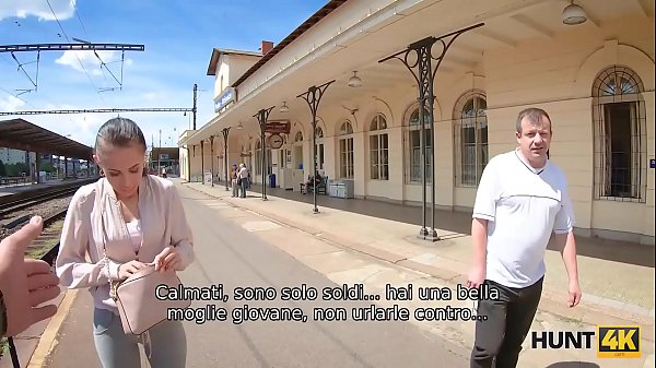 HUNT4K. Il Cacciatore Fortunato Scopa Una Giovane Donna Meravigliosa Per Un Sacco Di Soldi