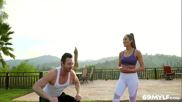 Dazzling Fitness Mylf Chloe Amour Learn How To Do Squat Challenge