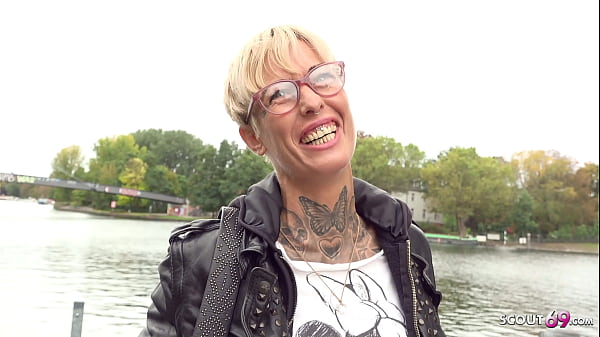GERMAN SCOUT - THIN PAINTED MUVA VICKY FROM BERLIN PICKUP AND NAUGHTY RIM RAIL