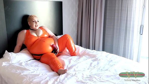 Velma Voodoo Strap Fucks Alexxxis Allure With Bad Dragon Prick - Inked Bbw Lesbians