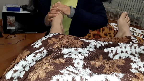 My Stepsibling Massages My Thighs, And I Privately Masturbate Under The Blanket From Her - Lesbian Illusion Honeys