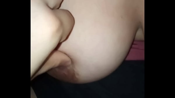 Empezamos Viendo Porno Y Me Empieza A Masajear La Verga Hasta Que Me Termina Deslechando Toda La Verga