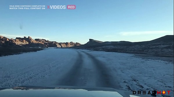 SAFADA TRANSA EM ONIBUS ABANDONADO NO DESERTO - PORN VLOG 2 DREAD SULTRY