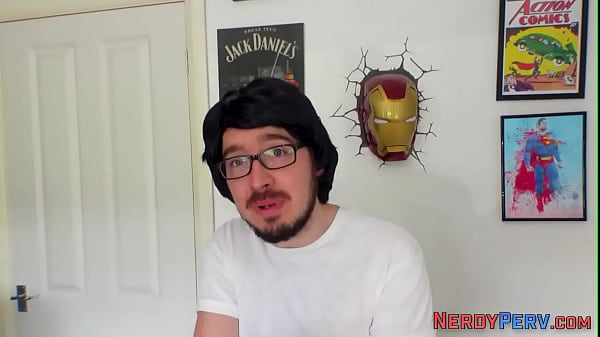 Yorkshire Geek Gets Head From Decorated Brit