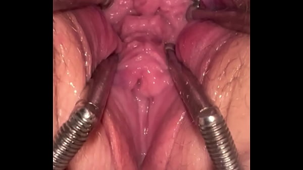Plug Diva Gets Slit Wrecked With Metal Ring