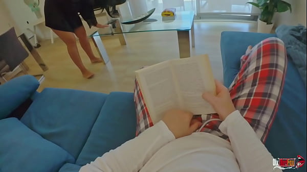 Stepmommy Accidentally Sat On Stepson's Prick With Her Undressed Cunt