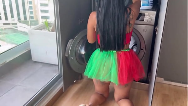 Stepkid Gets Drilled While Stuck In The Washing Machine