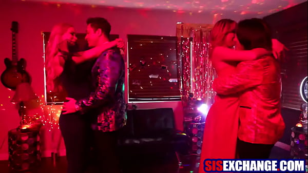 Stepbrothers Organise Prom Party For Their Young Stepsiblings