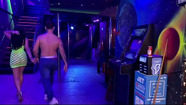 BACKDOOR COM GARÇONETE NA BALADA 3 GOZANDO DENTRO P-01