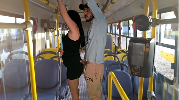 Estudante é Fodida Dentro Do ônibus Em Publico!