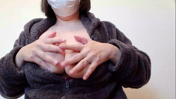 A Married Female Masturbates While Fondling Her Breasts：The Full Video Is→https://www.xvideos.red/channels/aika-frau