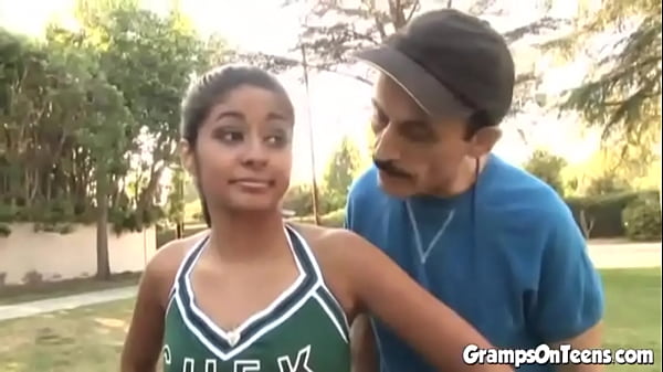 Cheerleader Twat Plowed By Old Boner