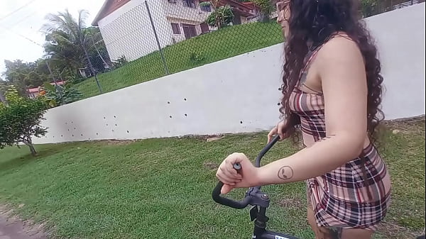 I Find A Hottie Grinding A Bike On The Street And I Make Her Blow It For An Ice Cream