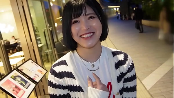 Part1 【上下の口で咥え続ける穴モテ女×腰振り乱す肉尻性交】フェラ顔でヌキたい人必見！美人カフェ店員の吸いついて離さないバキュームフェラチオ！射精不可避の口ま●こで一滴残らず搾り取り、お口の中でじっくり味わう…。いやらしい肉感ボディに美しい恥丘のパイパン！射精し甲斐がある絶景の桃尻をバックから堪能する濃厚SEX！！
