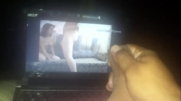 Masturbandome Viendo Vídeos Ricos