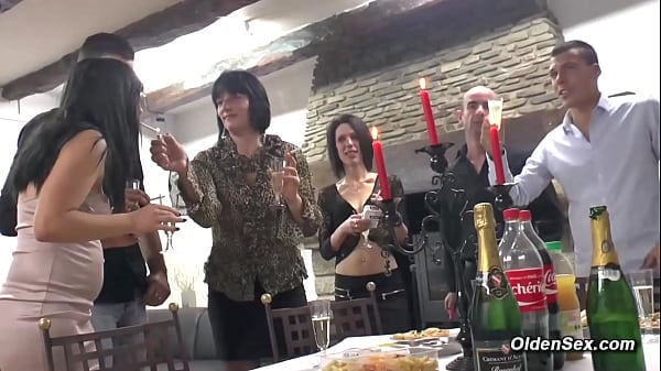 Hotwives And Doll In Amateur Group Sex After Dinner