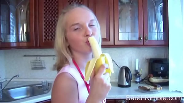 Sarah Kimble Finger Play Her Clean-shaven Cunt With Cream