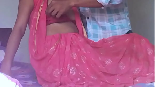 Bhabi Ne Apni Bf Ko Bulaya Jab Ghar Me Koi Nahi Tha Aur Mast Chudai Karne Lagi