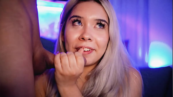 Sultry Colombian Blonde With An Angelic Face Savors To Suck Prick