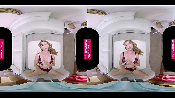 Smoking Honey Verronica Kirei Lusts To Seed With You In VR!