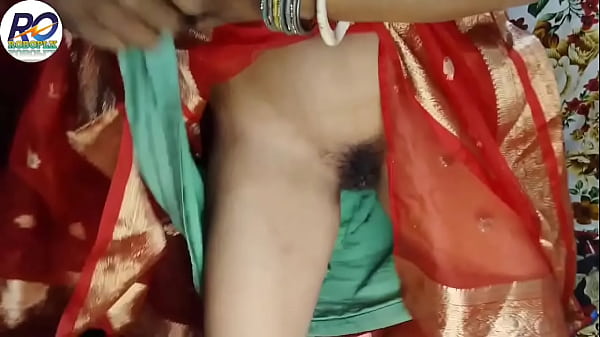 Great Sex With Bhabhi In Red Saree And After Removing The Black Blouse, Opportunity To Grope The Tits And Rump Stuff Hindi Audio Claire Vais