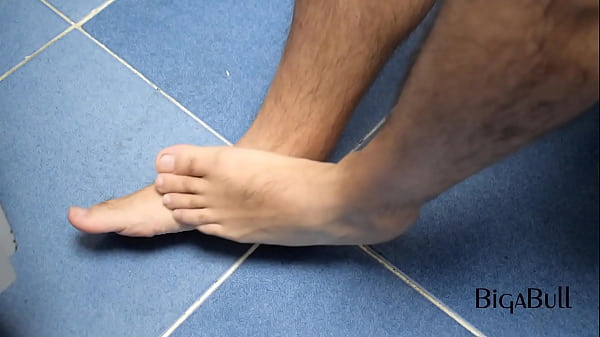 Truly Huge Straight Boy Tootsies
