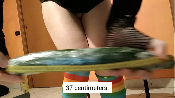 Extreme Backdoor Play With Dutch Cucumber Of 37 Centimeters