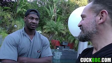 Cuck Husband Asks BBC Handyman To Stuff His Spouse
