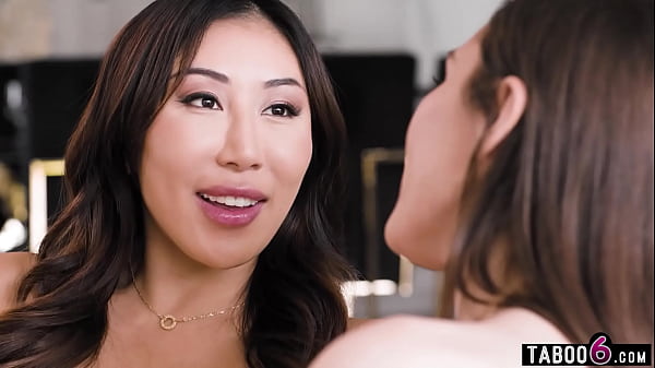 Strapon Backdoor Fuck Of Nicole Doshi By Manhandling Lesbian Maya Woulfe