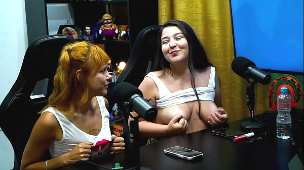 Flora Vip Ficou Tão A Vontade No Podcast, Que Tirou Os Peitos Pra Fora, O Ruan Mostrou O Pau Pra Ela! - Podcast Pápum No Barraco!