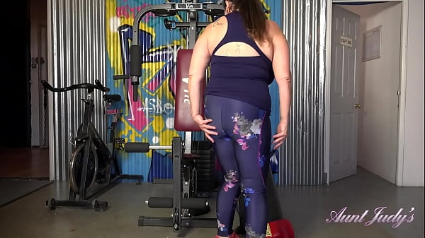 AuntJudys - Buxom Older Icon Josephine James' Truly Blazing Workout