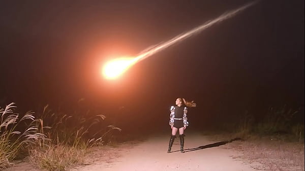 LOONA WHY NOT MV