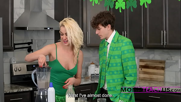 I Forgot You Were My Stepmama For A Second