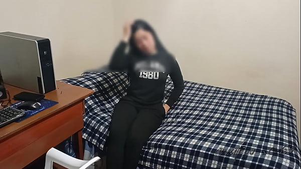 Una Linda Chica Se Deja Follar Por Mucho Dinero: Esta Chica Le Ofresco Dinero En La Calle Por Follar Su Rico Culo Y Llenarla De Leche En Mi Estudio