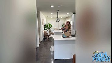 Delivery Guys Gets Lucky And Plows Gigantic Titty Golden-haired Customer - Darling Youngs -