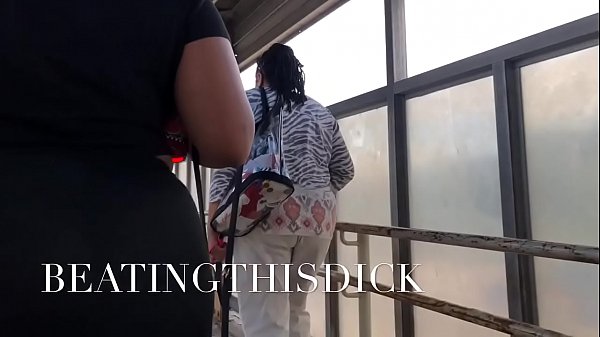 LIL MAMA FULL BUBBLE ASS SEE THUR LEGGING