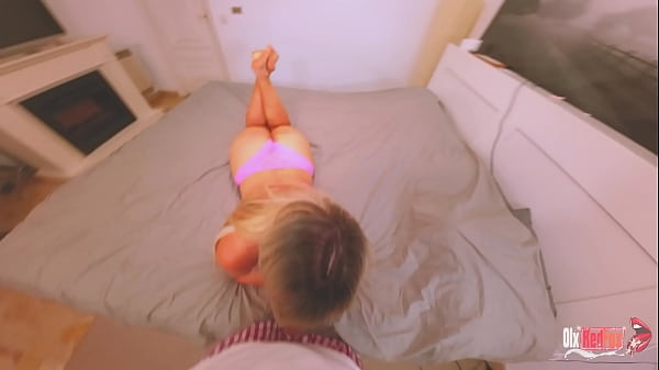 Compartiendo Cama Con Madrastra. Madrastra No Pensó Que Su Hijastro Se Atrevería A Hacer Eso.