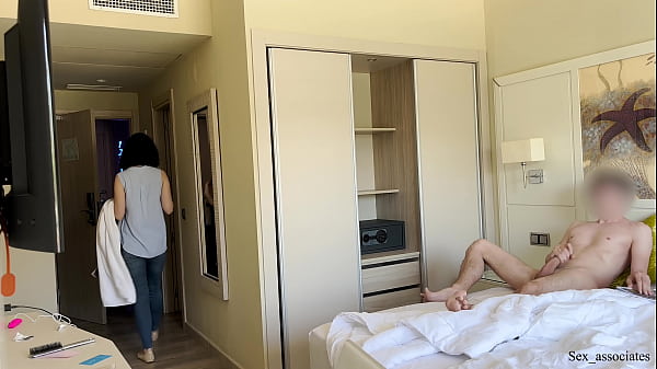 PUBLIC PRICK FLAUNT. I Pull Out My Shaft In Front Of A Hotel Cleaner And She Agreed To Pump Me Off.