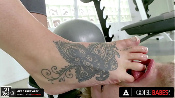 FOOTSIE HONEYS - Top-heavy Goddess Alison Tyler Utilizes Her Tootsies To Make Her Fella Spooge On Them