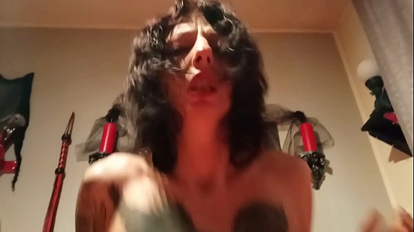 Cream Whimperring Lucy Raven Blazing Cigarette While Bouncing Shaft
