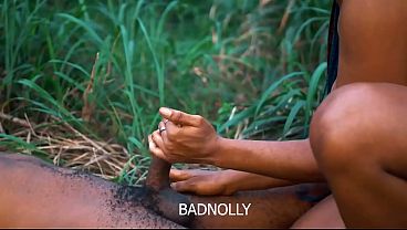 Diva Saw Me Urinating Then She Gets Lustful And Ordered Me To Sex Her, Since Am New In Nigeria I Decided To Smash This Village Honey .outdoor