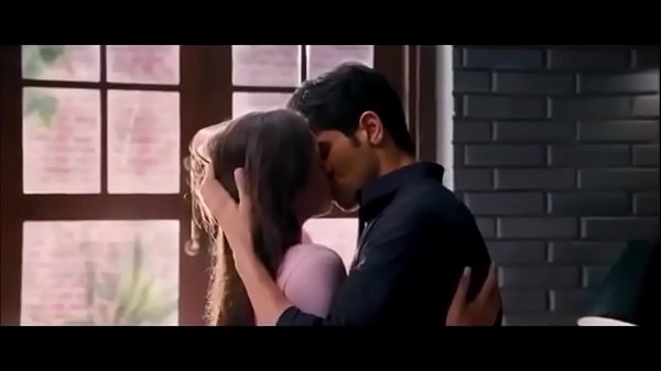 All Kiss Of Alia Bhatt. Alia Bhatt Sizzling Kisses,2017