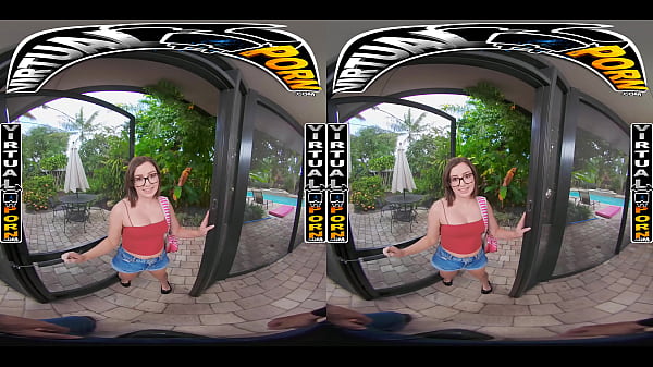 VIRTUAL PORN - Tutoring Leana Lovings In VR