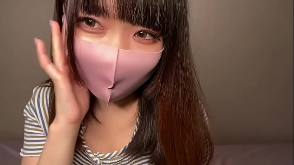 私のおっぱいはどうかな？オナニーしながら見せるからコメントで評価してね