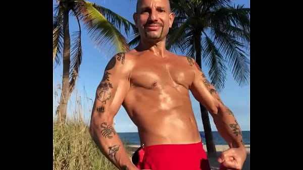 The Beach Form Porn Star Champion Maxxx Loadz