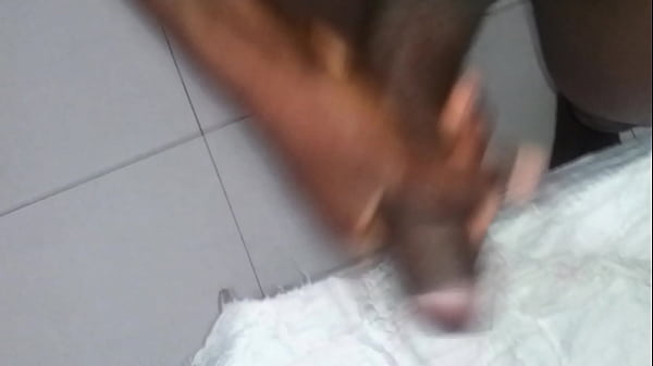 Negro Pajeandose Parte 1