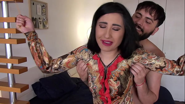 Tickling Is My Fetish! My Sultry Girlfriend Is Rope-bound And Can't Defend Herself!