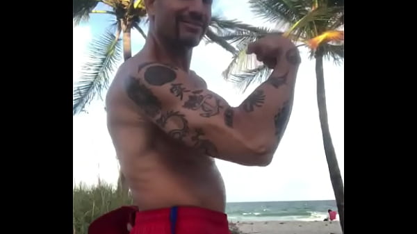 THE LIFEGUARD PORNSTAR MAXXX LOADZ