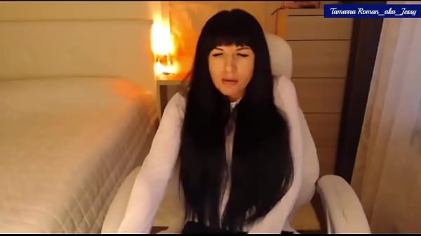 Tamarra Roman Aka Jessy Quickie Panty-Less Slit Vibin' Fun 03-24-2021