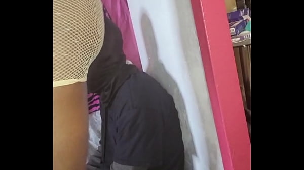 SIZZLING EBONY BADDIE IN HER FEELINGS WHILE SUCKING OVERSIZED BLACK DICK ( BBC)